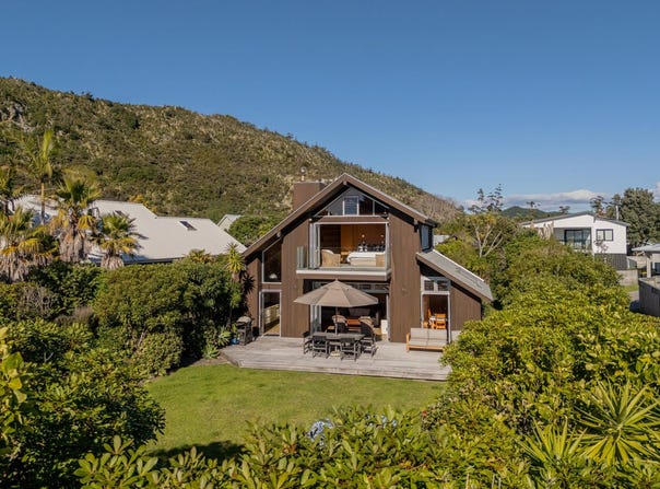111 Pacific Parade, Matarangi, Thames-Coromandel