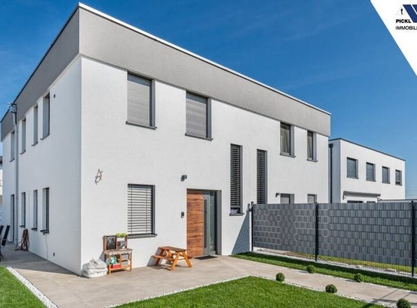 Hörsching, Upper Austria 4063