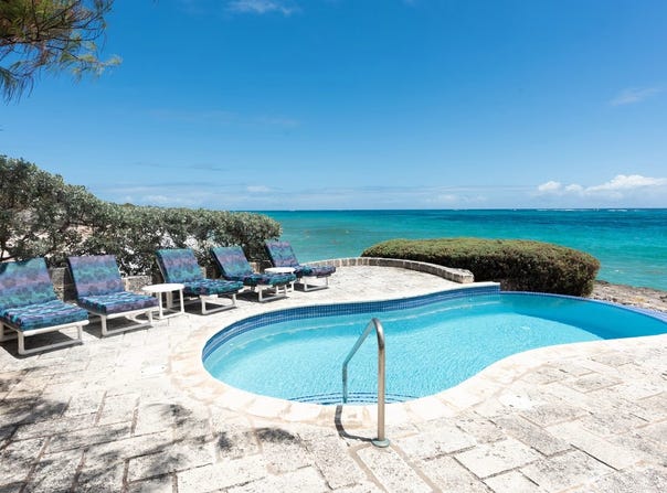 Wave Crest - Beachfront Villa, Coral Point,