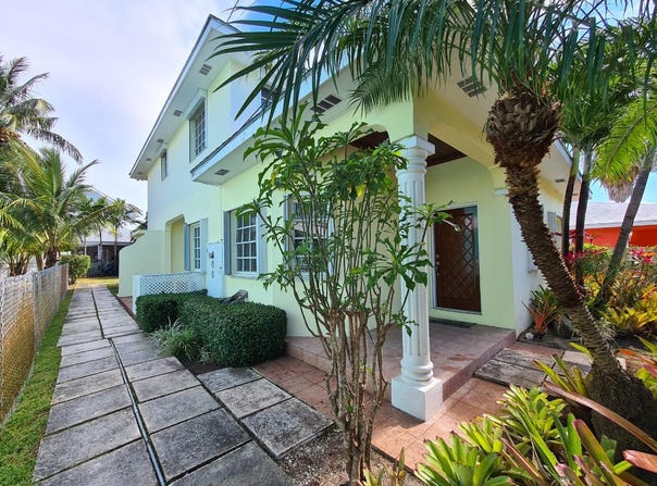 SEABEACH BOULEVARD unit: 2, New Providence/Paradise Island, New Providence/Paradise Island