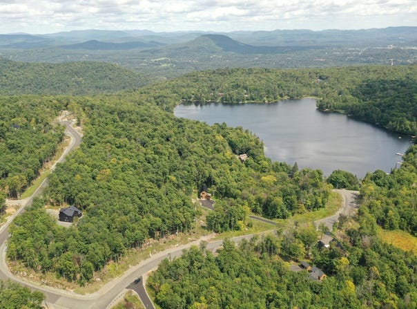Ch. du Mitik, Mont-Tremblant, Quebec J8E 2H8