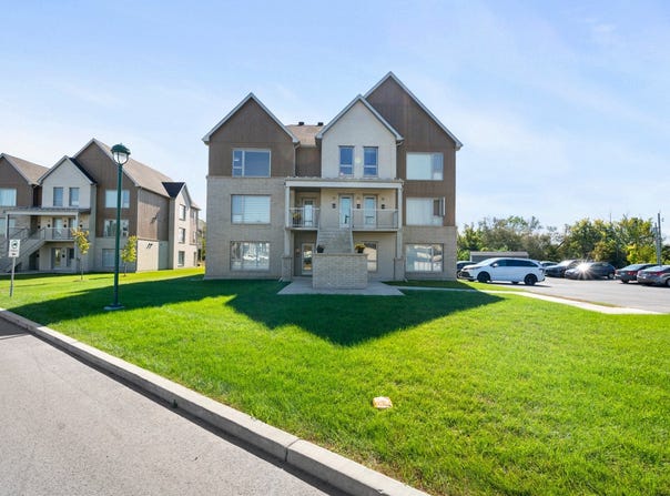 119 Rue Maurice-Cloutier, Saint-Joseph-du-Lac, Quebec J0N 1M0