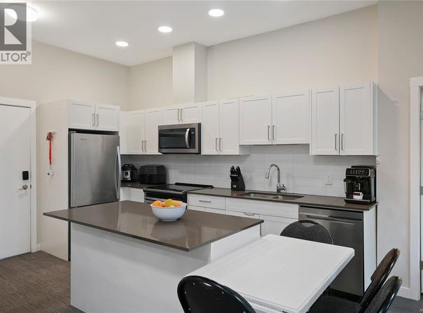 2843 Jacklin Road, Langford, British Columbia V9B4P4