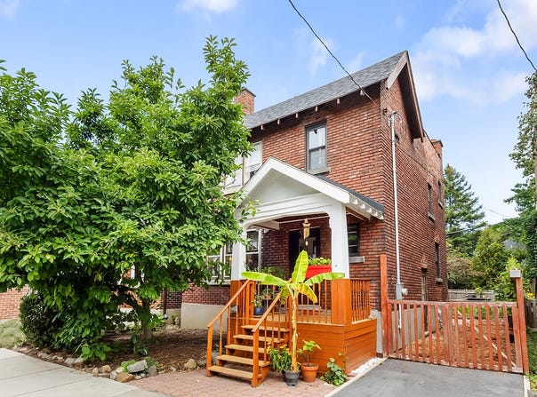 145 Av. Hillcrest, Lachine, Quebec H8R1J3