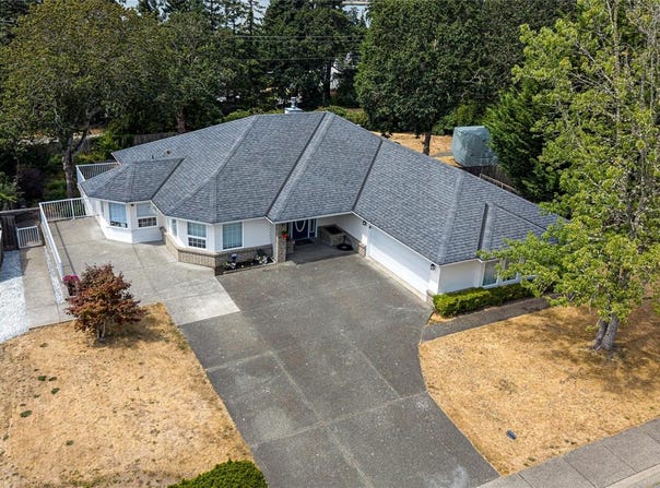 6037 Stonehouse Pl, Duncan, British Columbia V9L5M8