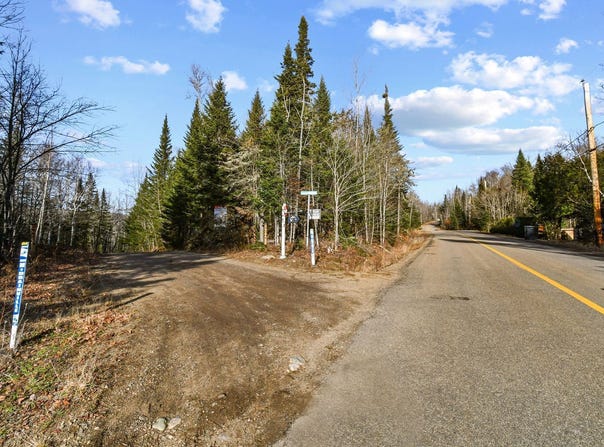 Ch. du Roy, Mandeville, Quebec J0K1L0