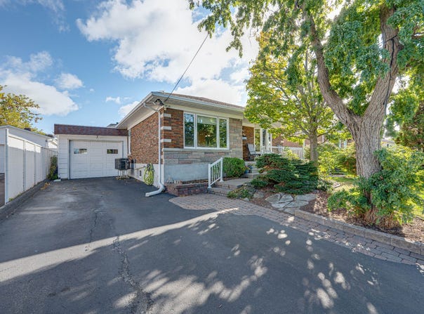 44 Rue Panet, Salaberry-de-Valleyfield, Quebec J6S4H3