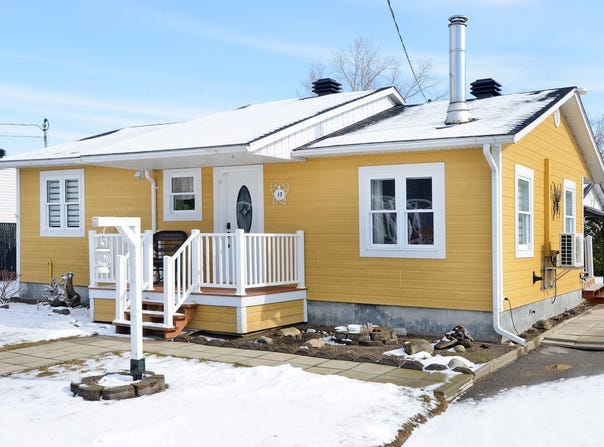 17 Av. René, Rivière-Beaudette, Quebec J0P1R0