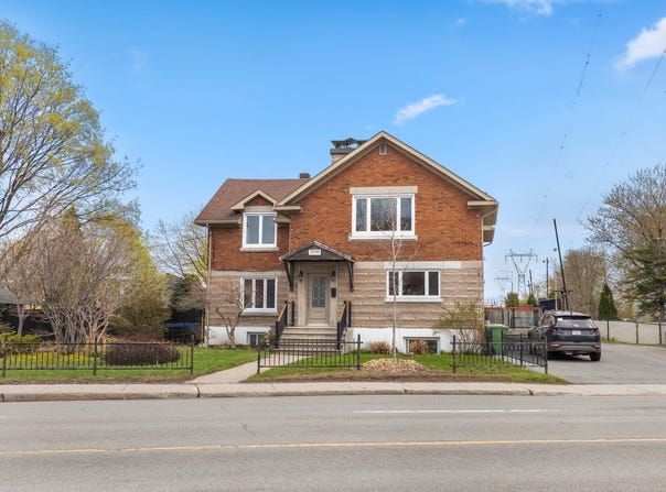 13540 Rue Notre-Dame E., Rivière-des-Prairies/Pointe-aux-Trembles, Quebec H1A1T2