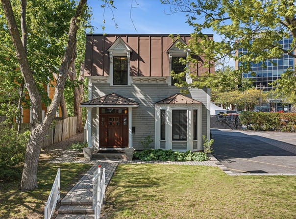 34 Av. Argyle, Saint-Lambert, Quebec J4P 2H4