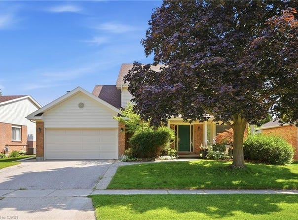 46 Devils Creek Drive, Waterloo, ON, Cambridge, Ontario N1S-4Y3
