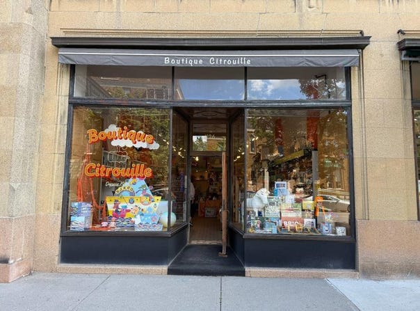 1126 Av. Bernard, Montreal, Quebec H2V 1V3