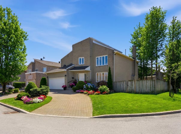 122 Rue Ryan, Dollard-Des-Ormeaux, Quebec H9A3C4