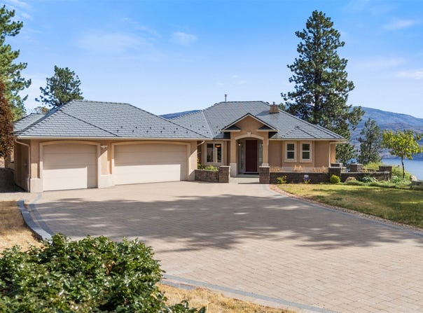 6455 Vernon Avenue, Peachland, British Columbia V0H 1X8