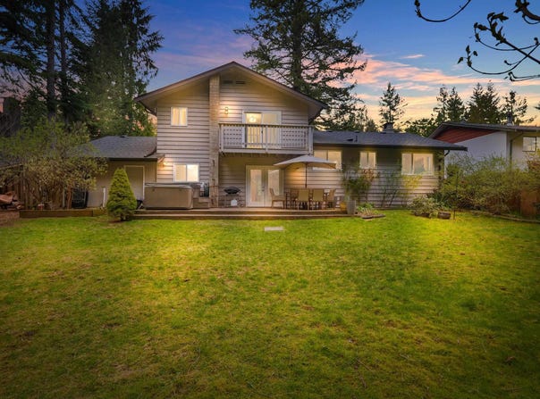 2572 The Boulevard, Squamish, British Columbia V0N 1T0