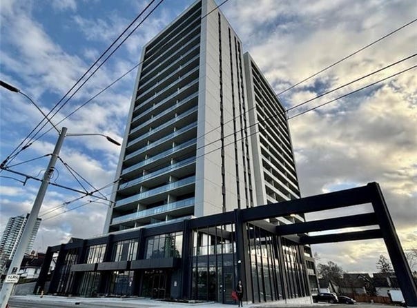 741 King Street W 912, Waterloo, ON, Kitchener, Ontario N2G-1E5