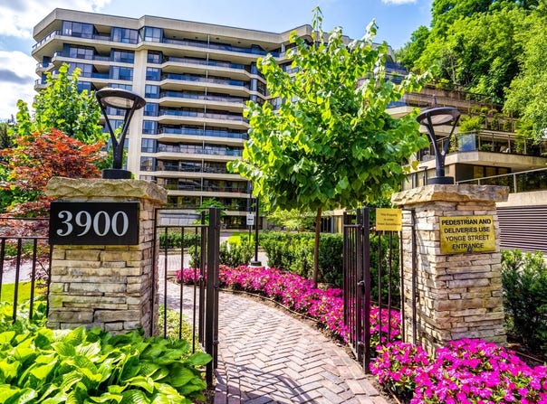 3900 Yonge St, North York, ON M4N 3N6, Canada, Toronto, Ontario M5S
