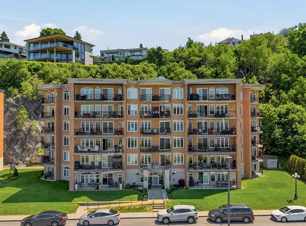 6260 Rue St-Laurent, Desjardins, Quebec G6V3P4