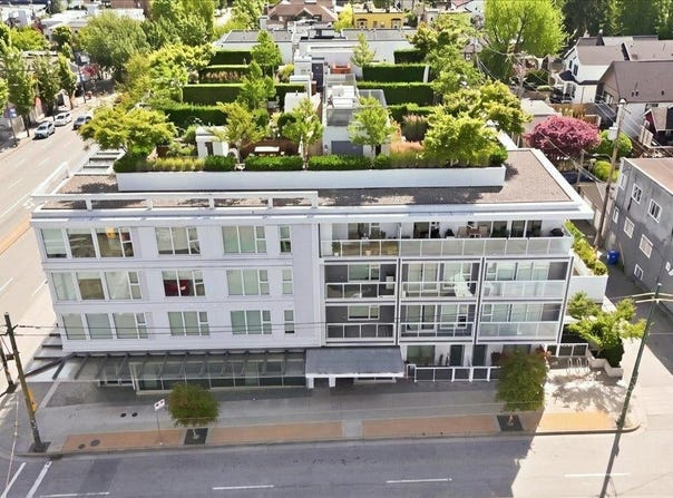 706 E Broadway, Vancouver, British Columbia V5T 1X9