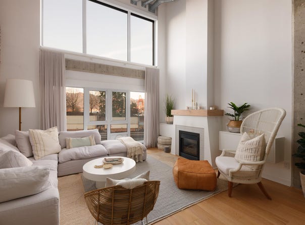 27 Alexander Street 308, Vancouver, British Columbia V6A 1B2