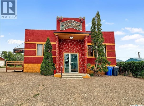 792 108th, North Battleford, Saskatchewan S9A2A4