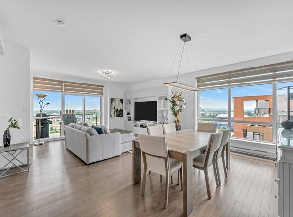 2825 Av. du Cosmodôme, Chomedey, Quebec H7T0N3