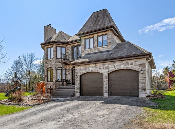 11 Ch. du Vent, Chelsea, Quebec J9B1A8