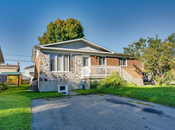 11 6e Avenue, Salaberry-de-Valleyfield, Quebec J6S6B9