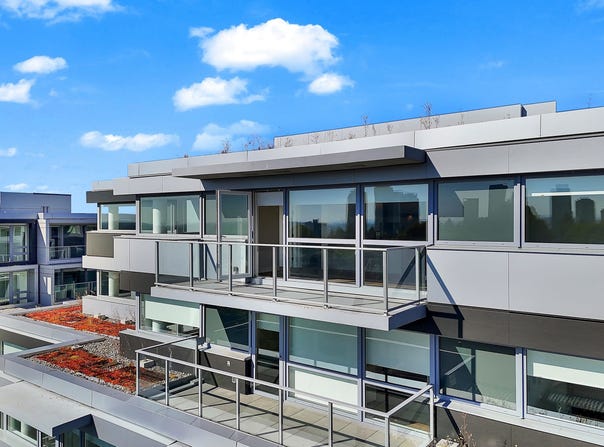 8080 Oak Street 604, Vancouver, British Columbia V6P 0N1
