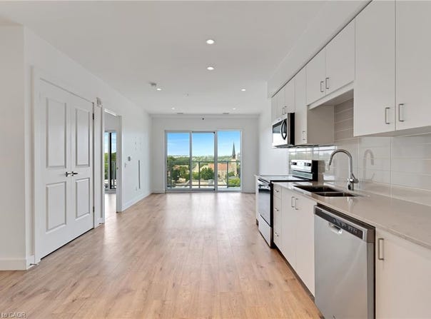 50 Grand Avenue S 903, Waterloo, ON, Cambridge, Ontario N1S-0C2