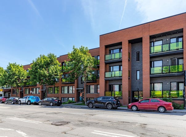 1274 Boul. Rosemont, Rosemont/La Petite-Patrie, Quebec H2H2A7
