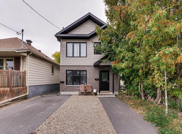 8 Rue St-Jean-Bosco, Hull, Quebec J8Y3G2