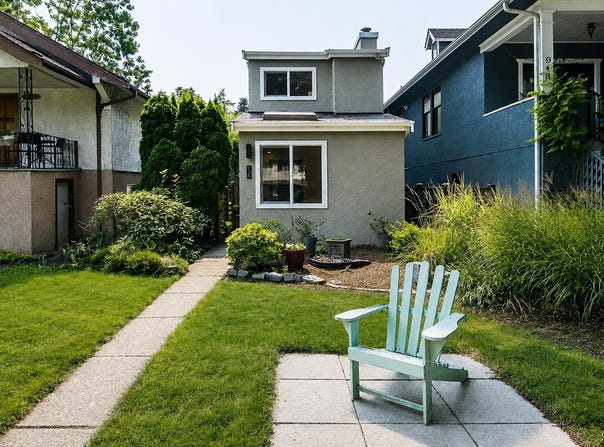962 E 11th Avenue, Vancouver, British Columbia V5T 2E9