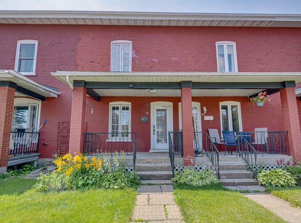 31 Rue Stevenson, Salaberry-de-Valleyfield, Quebec J6S3X9