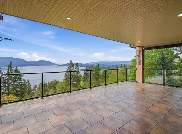448 Viewcrest Road, Kelowna, British Columbia V1W 4K1
