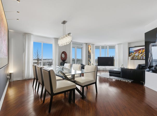 2850 Boul. de la Côte-Vertu 705, Montréal (Saint-Laurent), Quebec H4R 3A8