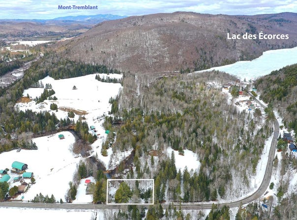 143 Ch. de Barkmere, Barkmere, Quebec J0T 1A0