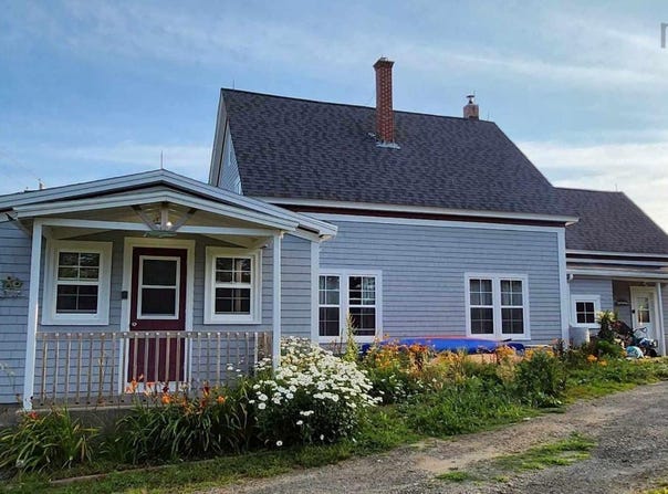 860 Highway 3, Middle East Pubnico, Nova Scotia B0W 2A0