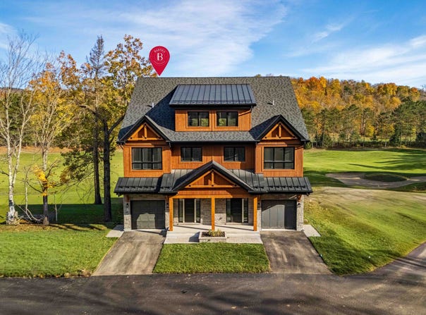 820 Allée du Géant #E, Mont-Tremblant, Quebec J8E0N4