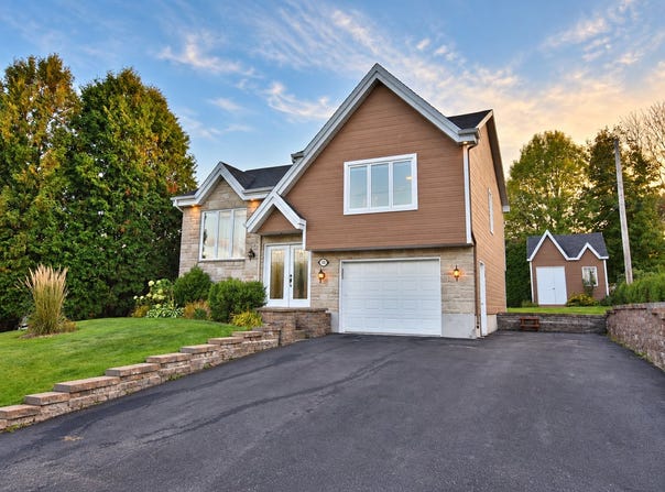 396 Rue Alphonse-Bolduc, Les Chutes-de-la-Chaudière-Est, Quebec G6W7H9