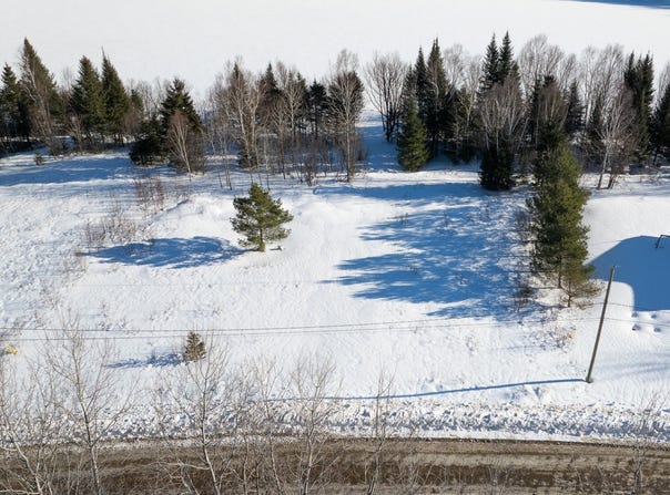 Ch. de la Rive, Ferme-Neuve, Quebec J0W1C0