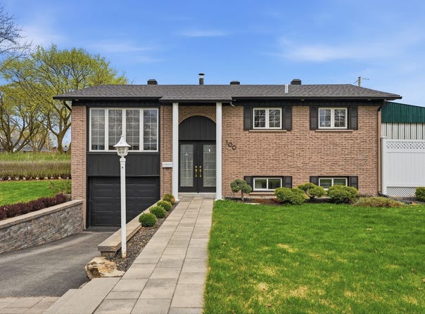 100 Rue Maurice, Saint-Eustache, Quebec J7P1M6
