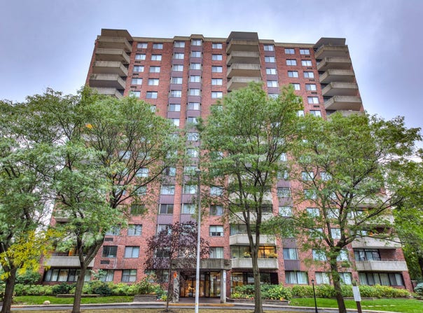 750 Place Fortier, Saint-Laurent, Quebec H4L5C1