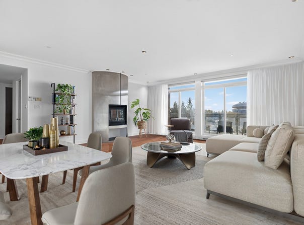 2100 Av. Terry-Fox, Laval, Quebec H7T3B8