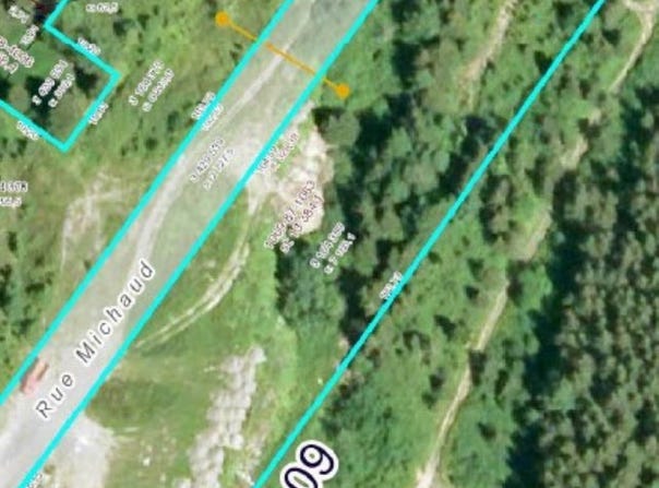 Rue Michaud, Amqui, Quebec G5J2V1