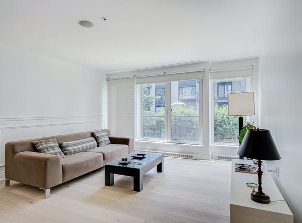 329 Rue Notre-Dame E. 225, Montréal (Ville-Marie), Quebec H2Y 3Z2