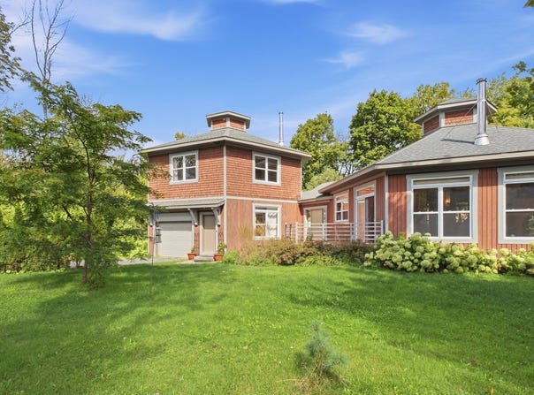 255 Ch. du Pinacle, Frelighsburg, Quebec J0J1C0