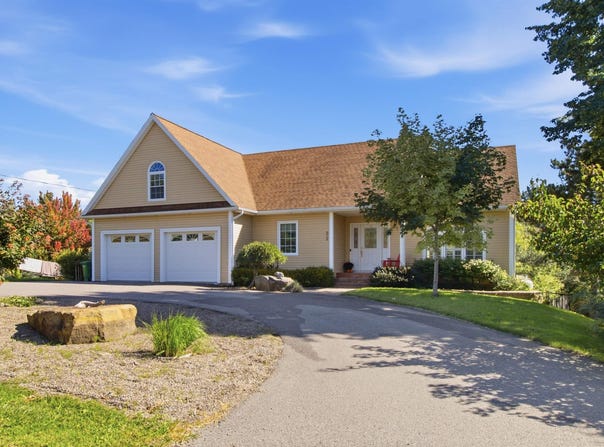 22 Valley View Drive, Falmouth, Nova Scotia B0P 1L0