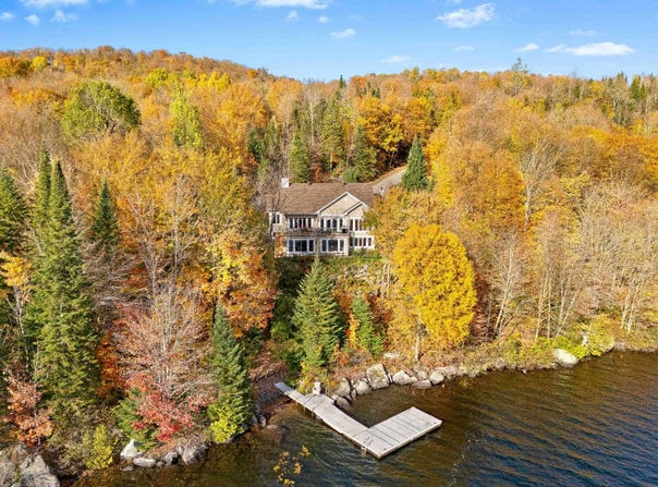 204 Ch. de Chaumont, Saint-Adolphe-d'Howard, Quebec J0T 2B0