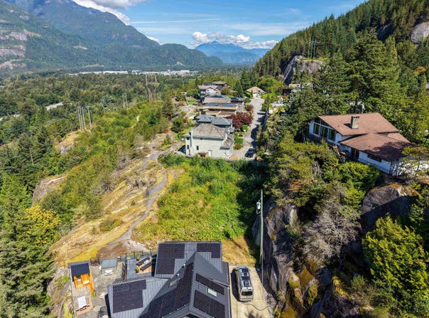 38297 View Place 5, Squamish, British Columbia V8B 0C8
